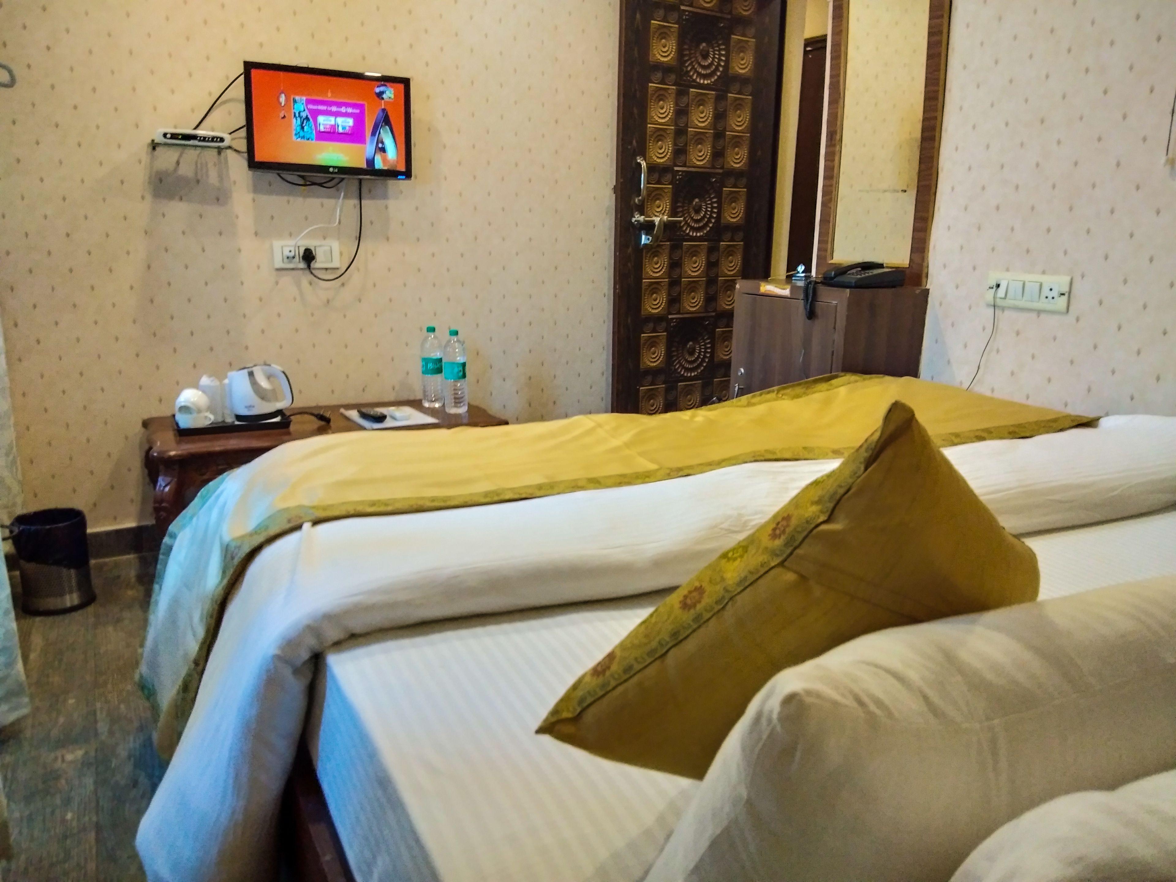 Dwivedi Hotels Palace On Steps — Photos 3